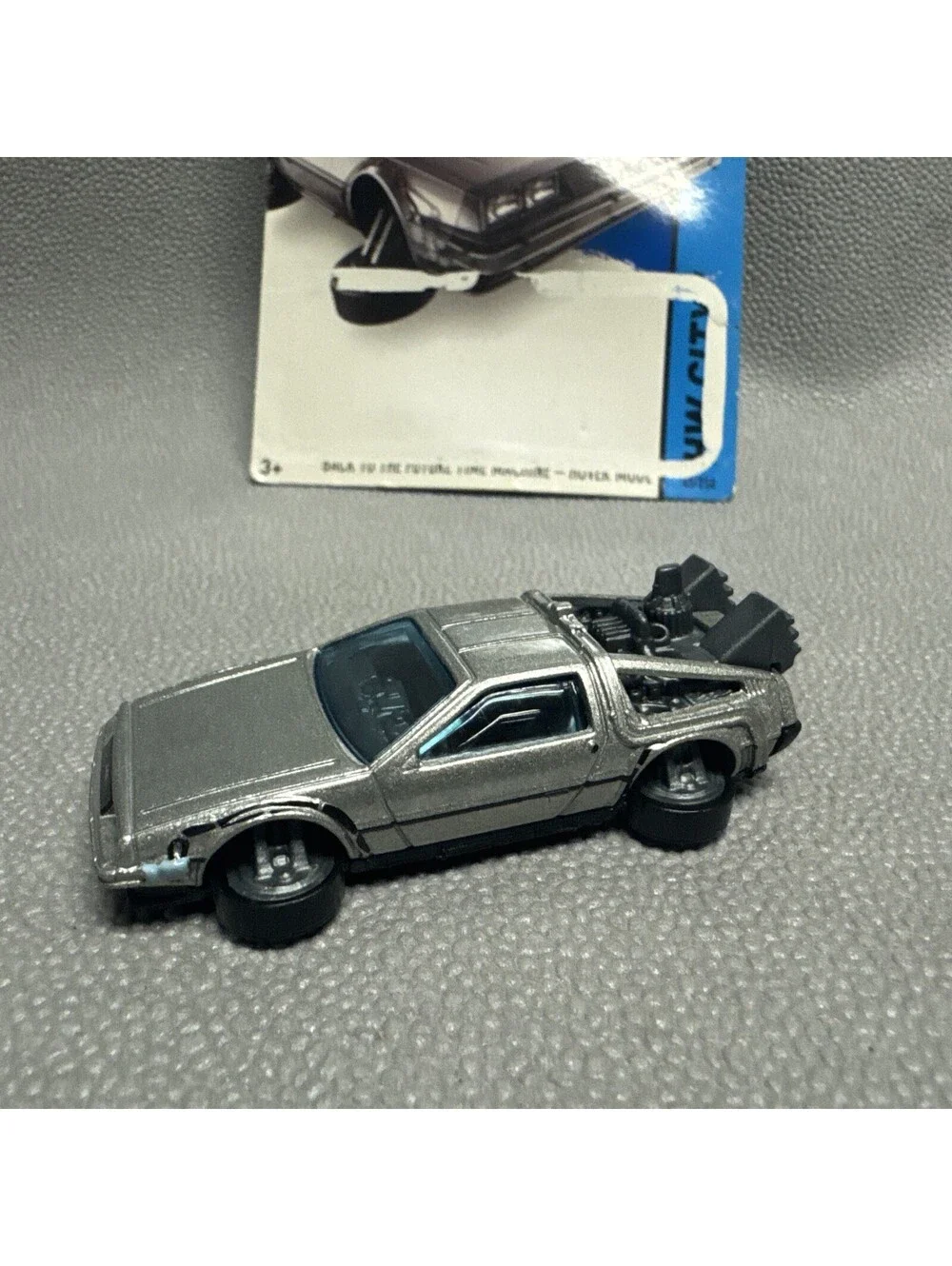 2015 Hot Wheels 45/250 HW City Back To The Future Time Machine Hover Mode Damage